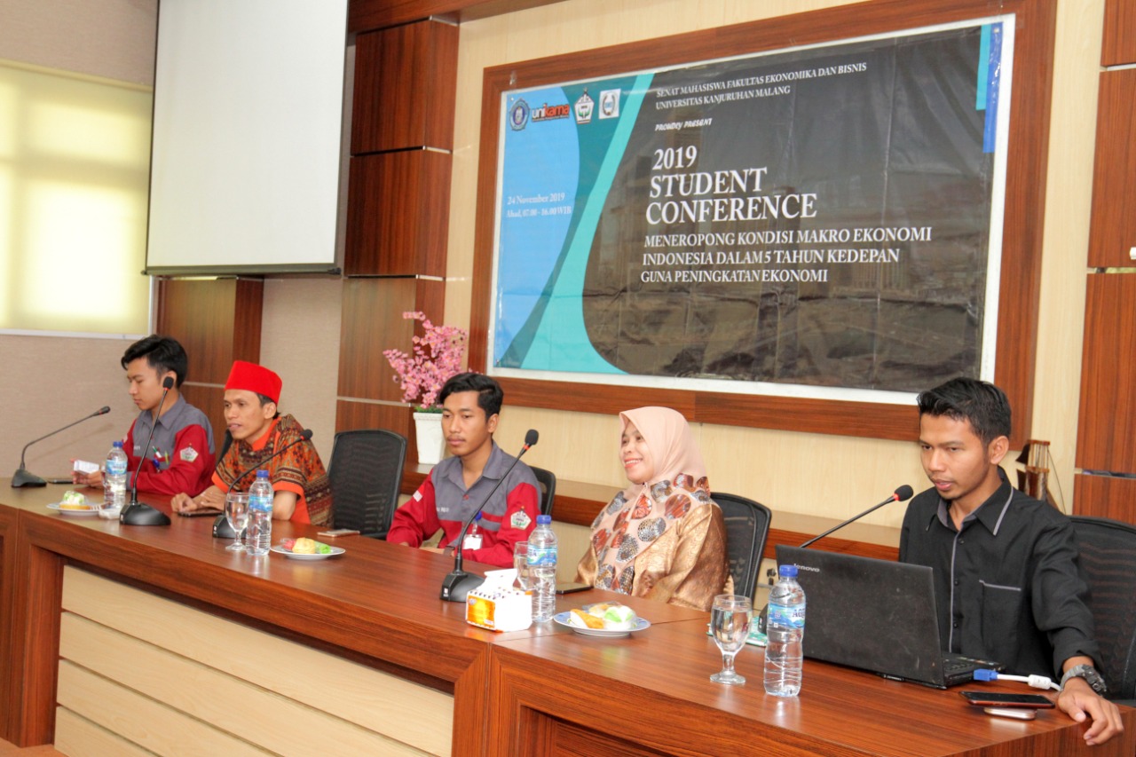 Peduli Akan Perekonomian Indonesia, SM-FEB Unikama Gelar Students Conference