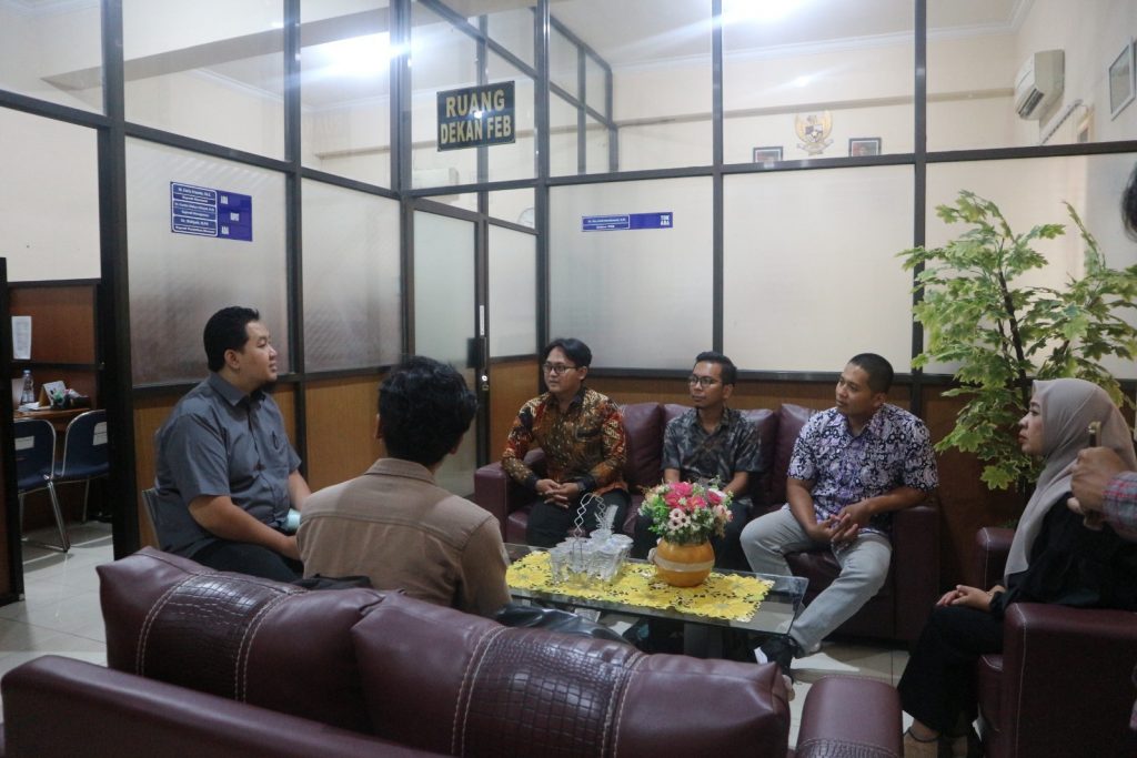 Perkuat Kompetensi Mahasiswa, FEB Jalin Kerja Sama Strategis Dengan Routind Academy