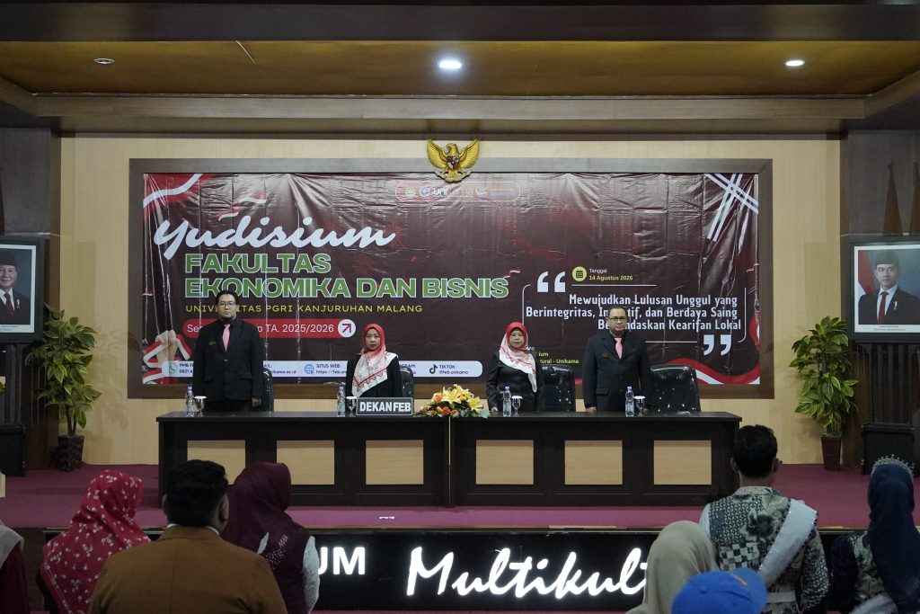 Bawa Nilai Kearifan Lokal ke Dunia Kerja, FEB Unikama Lepas 119 Alumni Berjiwa Inovatif